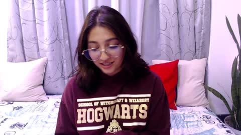 Snapshot of emily_smith29 chatting on January 12, 6:28 am emi online show from January 12, 6:28 am