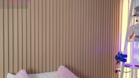 Emily online show from April 9, 12:22 pm