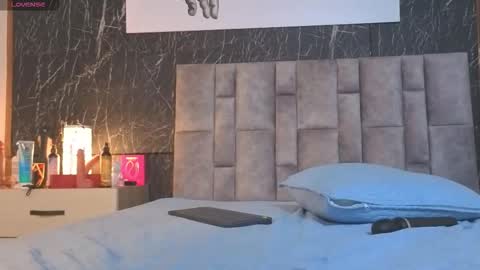 emily_vermont online show from November 7, 4:04 am