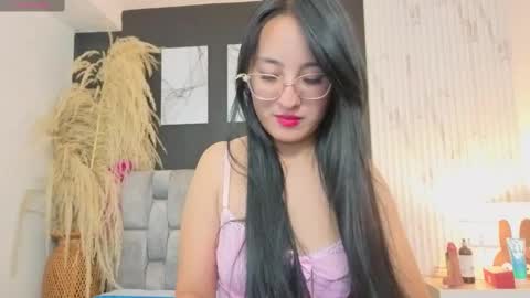Snapshot of emily_vermont chatting on September 25, 3:24 am emily_vermont online show from September 25, 3:24 am