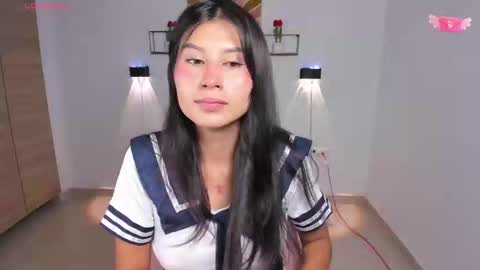 Snapshot of emily_villamil_ chatting on October 12, 5:26 pm Emi online show from October 12, 5:26 pm