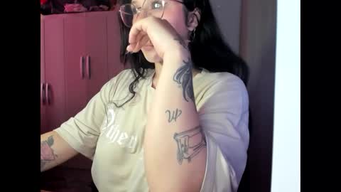 emily_vixen_ online show from October 28, 11:00 am