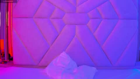 Amily  Andrew online show from November 10, 4:48 am