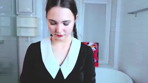 Emily online show from November 20, 7:33 pm