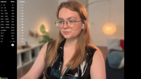 Snapshot of emilyforelsket chatting on October 10, 12:44 pm Emily online show from October 10, 12:44 pm