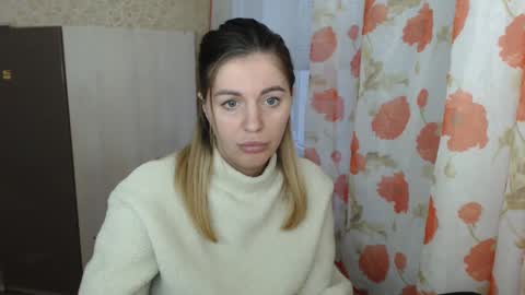 Snapshot of emilyfork chatting on December 16, 2:16 pm emilyfork online show from December 16, 2:16 pm
