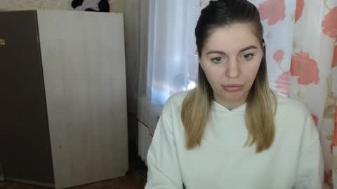 Snapshot of emilyfork chatting on December 14, 10:34 am emilyfork online show from December 14, 10:34 am