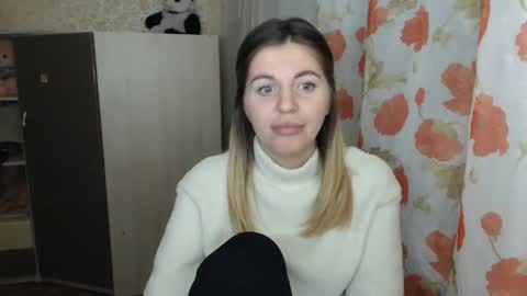 Snapshot of emilyfork chatting on December 10, 3:33 pm emilyfork online show from December 10, 3:33 pm