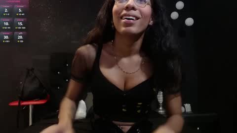 Snapshot of emilygomezz chatting on February 27, 11:28 am Emily online show from February 27, 11:28 am