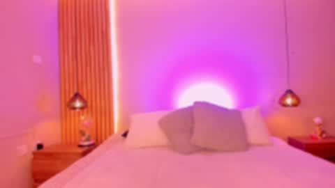 Snapshot of emilyhaan_ chatting on September 24, 8:48 pm Emily online show from September 24, 8:48 pm