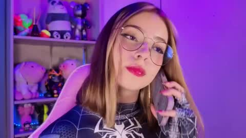 VALEEEN online show from February 4, 4:22 pm