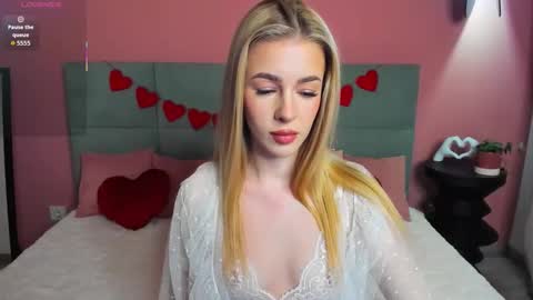 emilymagnificent online show from March 1, 2:38 am