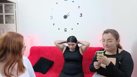 emily  friends online show from February 13, 2:26 am