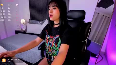 Snapshot of emilyruiz1 chatting on March 12, 11:09 am Emily online show from March 12, 11:09 am