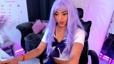 Emily online show from October 25, 12:04 pm