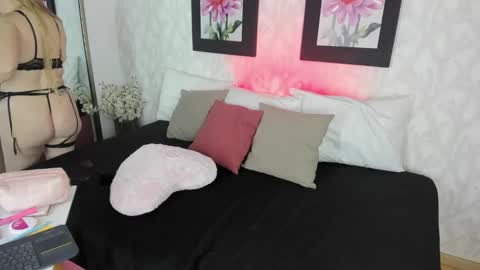 Summer 3 online show from November 27, 9:11 pm