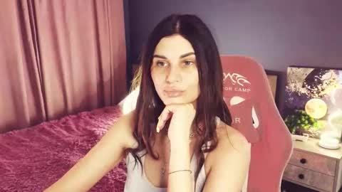 Emily online show from October 16, 8:03 am