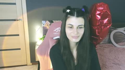 Emily online show from March 11, 4:19 am