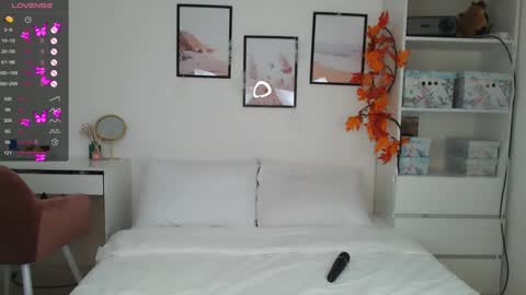 Emily online show from February 6, 11:37 pm