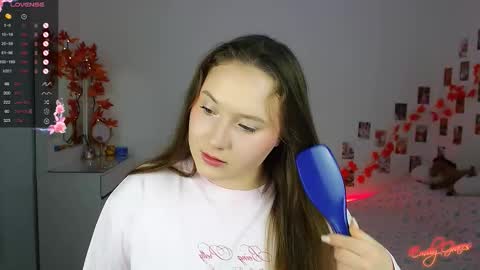 Emily online show from November 30, 7:43 pm