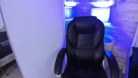 emir_ozan online show from February 11, 8:23 pm