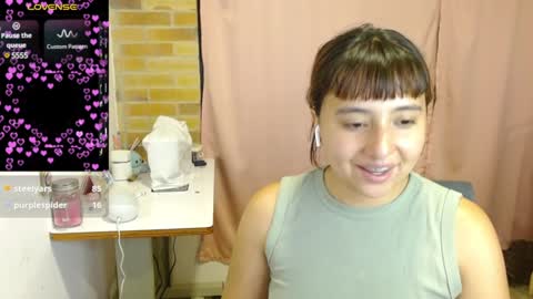 Snapshot of emitaa17228 chatting on January 11, 2:09 am emma online show from January 11, 2:09 am