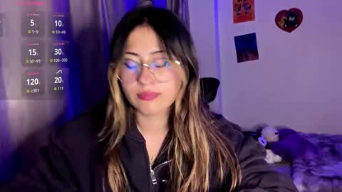 Snapshot of emma__bell_ chatting on September 17, 1:20 am Emma Is here online show from September 17, 1:20 am
