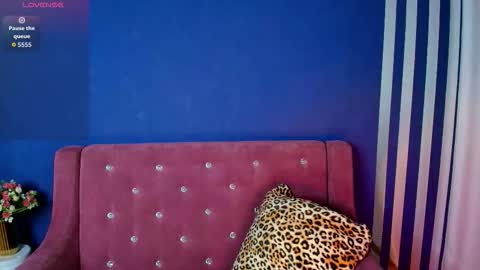 emma__rosss online show from December 5, 2:22 am