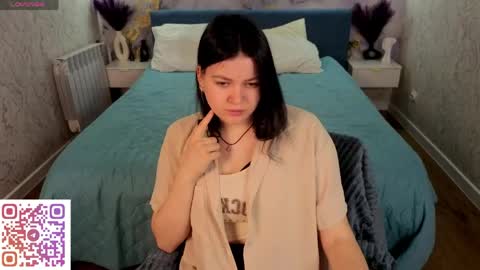 Emma online show from April 19, 1:17 am