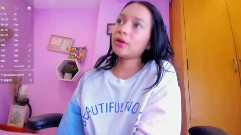 Snapshot of emma_anturin chatting on September 9, 9:59 pm Emma Anturin online show from September 9, 9:59 pm
