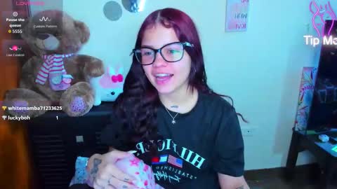 emma_boo_ online show from February 26, 6:11 pm