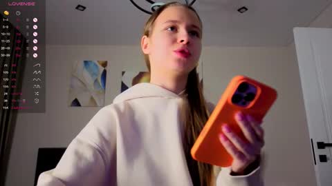 Emma online show from November 14, 1:30 am