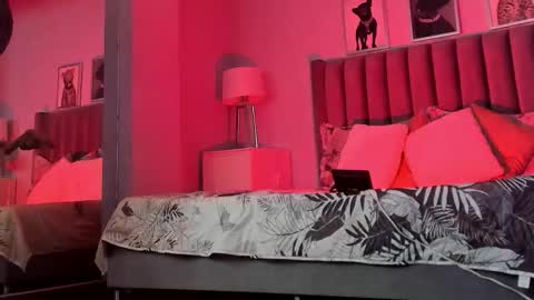 Emma online show from February 13, 9:29 pm