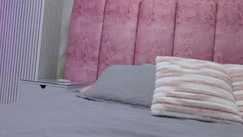 Emma online show from April 8, 3:09 am