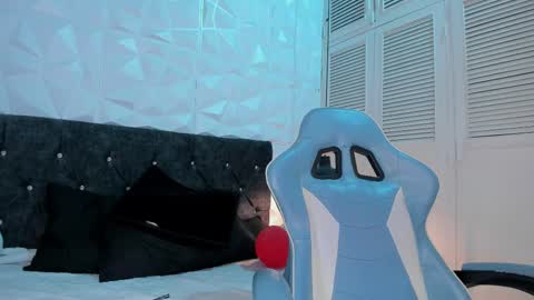 emma_dl2 online show from February 27, 8:09 pm