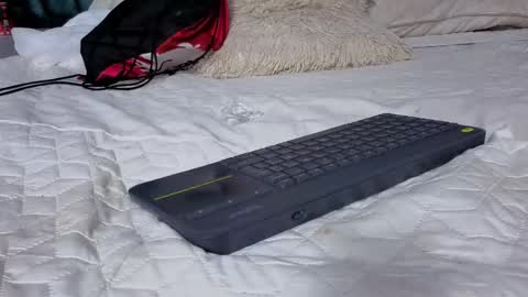 Emma online show from February 3, 7:07 pm