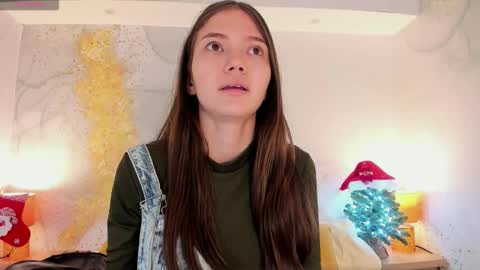 emma_jhoons online show from December 18, 11:16 am