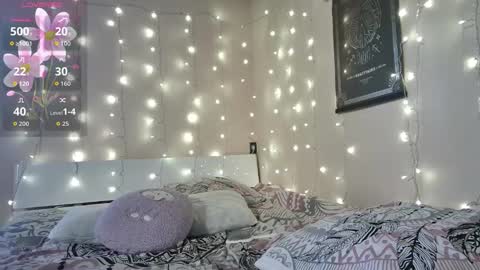 emma_just online show from March 14, 9:35 am