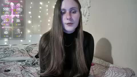 Snapshot of emma_just chatting on October 7, 4:47 pm emma_just online show from October 7, 4:47 pm