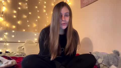 Snapshot of emma_just chatting on March 1, 12:56 pm emma_just online show from March 1, 12:56 pm