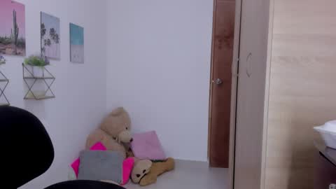 whises lits        online show from March 21, 7:07 pm