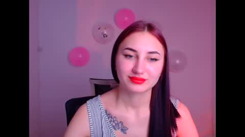 Snapshot of emma_loon chatting on February 13, 11:58 pm Emma online show from February 13, 11:58 pm