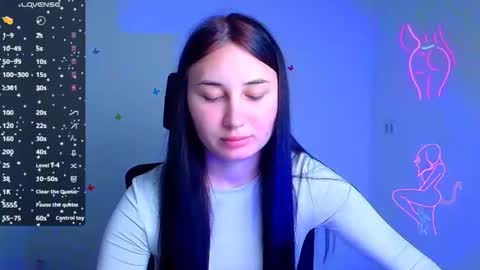 Snapshot of emma_loon chatting on October 3, 5:59 am Emma online show from October 3, 5:59 am