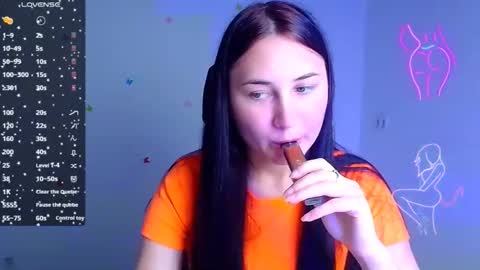 Snapshot of emma_loon chatting on October 8, 12:11 pm Emma online show from October 8, 12:11 pm