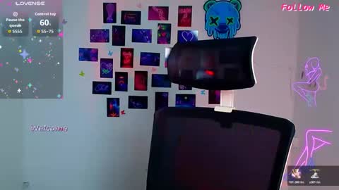 Emma online show from December 3, 12:50 pm