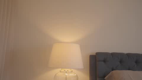 emma_lu1 online show from November 18, 3:59 pm