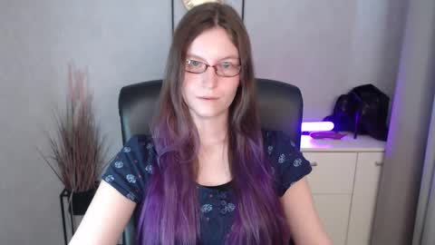 emma online show from November 13, 7:00 am