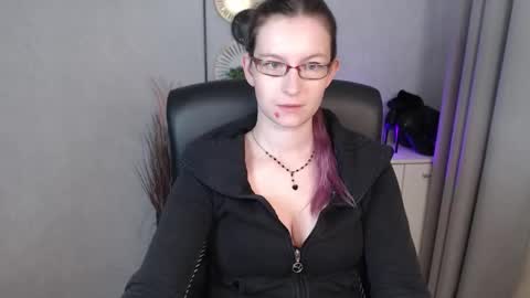 emma online show from October 1, 5:39 am