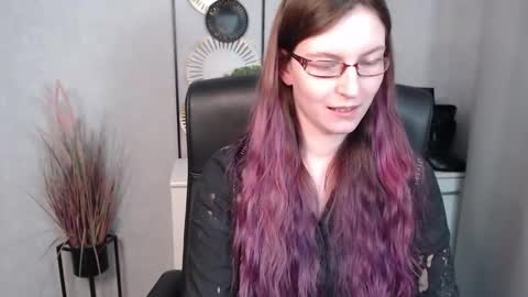 emma online show from February 25, 12:38 pm