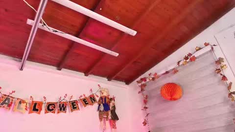 emma online show from October 21, 12:10 pm